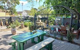 Suzies Coffee Shop Bed And Breakfast